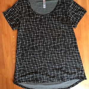 Lularoe black classic t